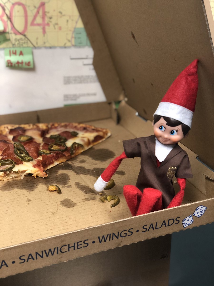 Warming up my tummy after a long rainy day💛🍕 
•
•
•
#staycalmhavefun #elfie #ups #upsers #socalupsers #peak2018 #santaposse #chino #corona #chinohills #eastvale #ontario @UPS @UPSers @jrindafernshaw @MorabitoKeith @CuceTom