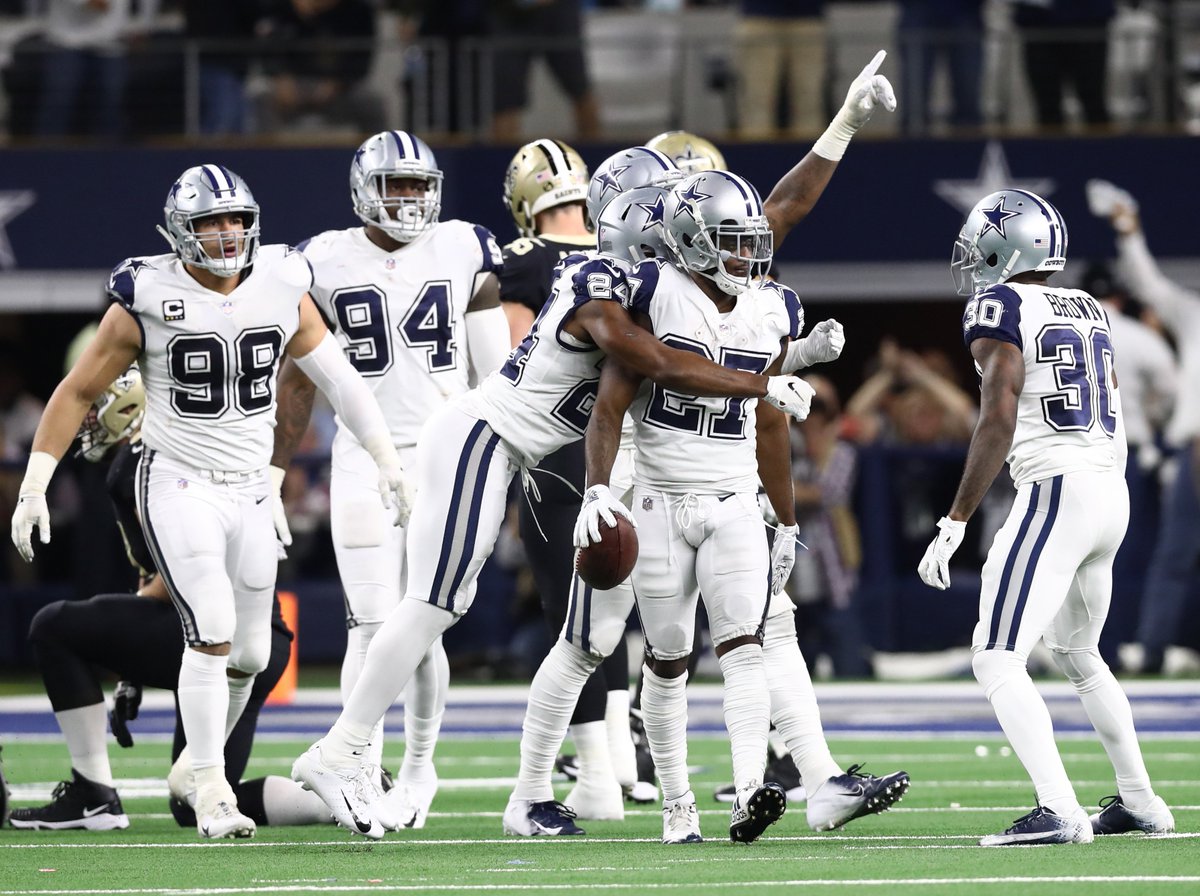 PFF's tweet photo. Dallas' defense holds Drew Brees &amp; Co. to 10 (!!) points in the Cowboys' win over the Saints on Thursday Night Football. 

📰: https://t.co/DWhxzA5rfj https://t.co/qHijMik8cv