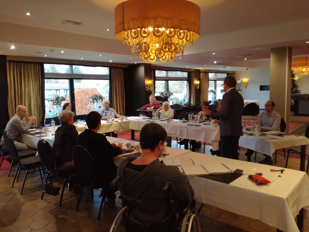 Gisteren maakten #VGZZorgkantoren een mooie start met het opzetten van een Klankbordgroep met onze betrokken #WLzklanten. Zij gaven goede tips om onze dienstverlening verder te verbeteren. Met deze klanten waren we eerder al in gesprek, zie bit.ly/2P8nHnj