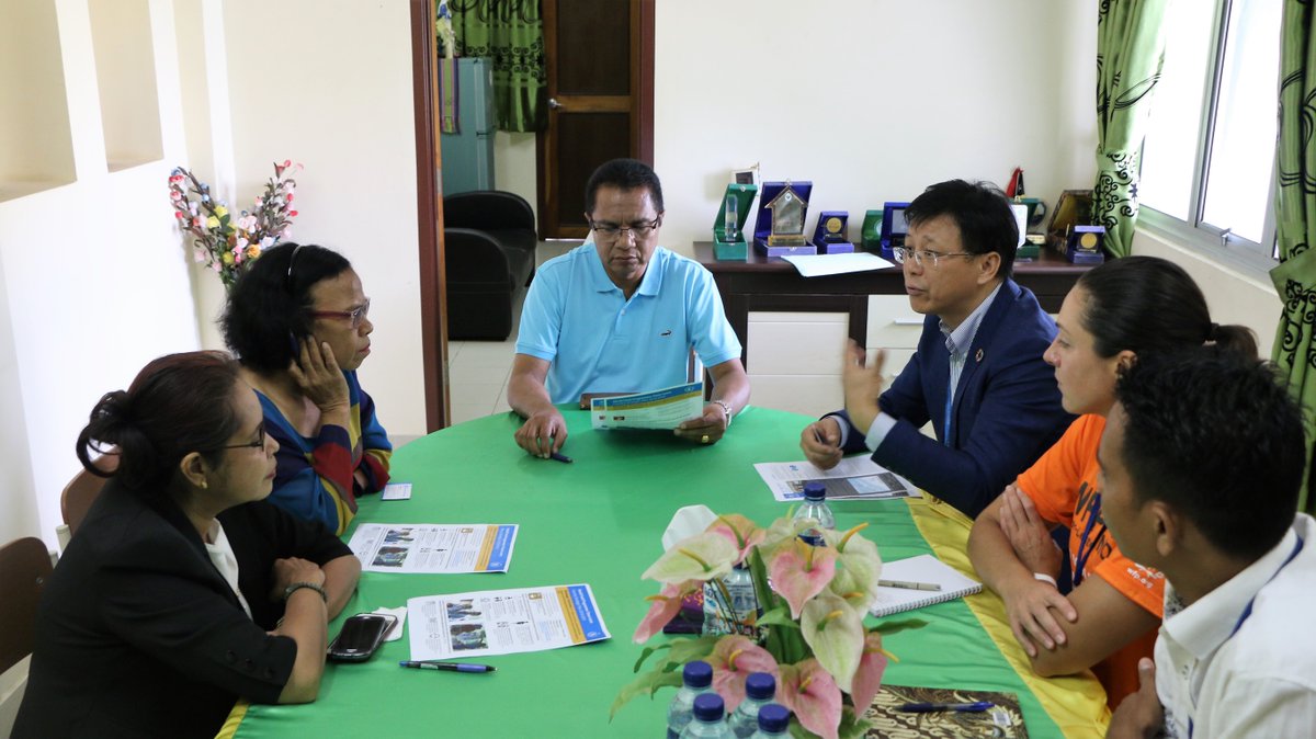 UNTimorLeste's tweet photo. @WFP #TimorLeste and the National Health Institute (INS) have formalized their #partnership through a Technical Agreement to strengthen national capacity development on health and nutrition related areas. #WFP is committed to support #GoTL achieve #SDG2 for #ZeroHunger by 2030 https://t.co/0Ft78ur3tw