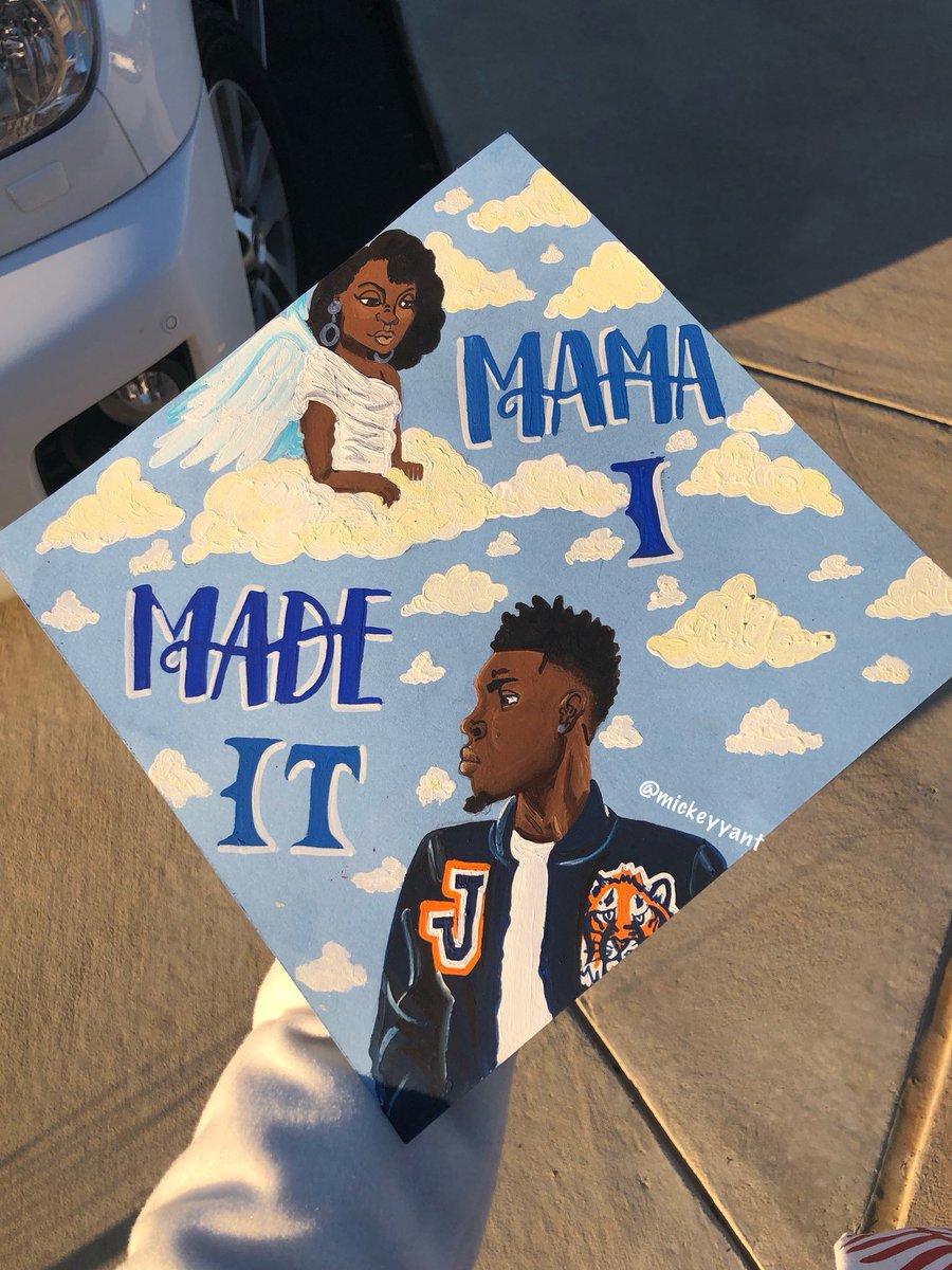 Kbizzie_'s tweet photo. Can I just say @_Mickipedia out did her self on my baby hat. The girl has raw talent. โค๏ธ๐จ #getather #gradcap https://t.co/lfG6sZt7sC