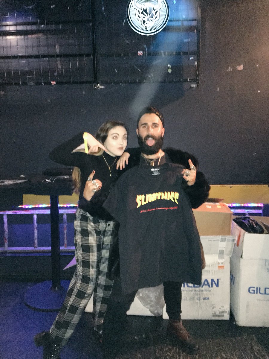 abrahamianskull's tweet photo. best night ever, could never thank u enough for everything you’ve done for me and just how nice you’ve always been, see u next year i hope 🖤 @deadskulltweets https://t.co/bzetkJiyd2