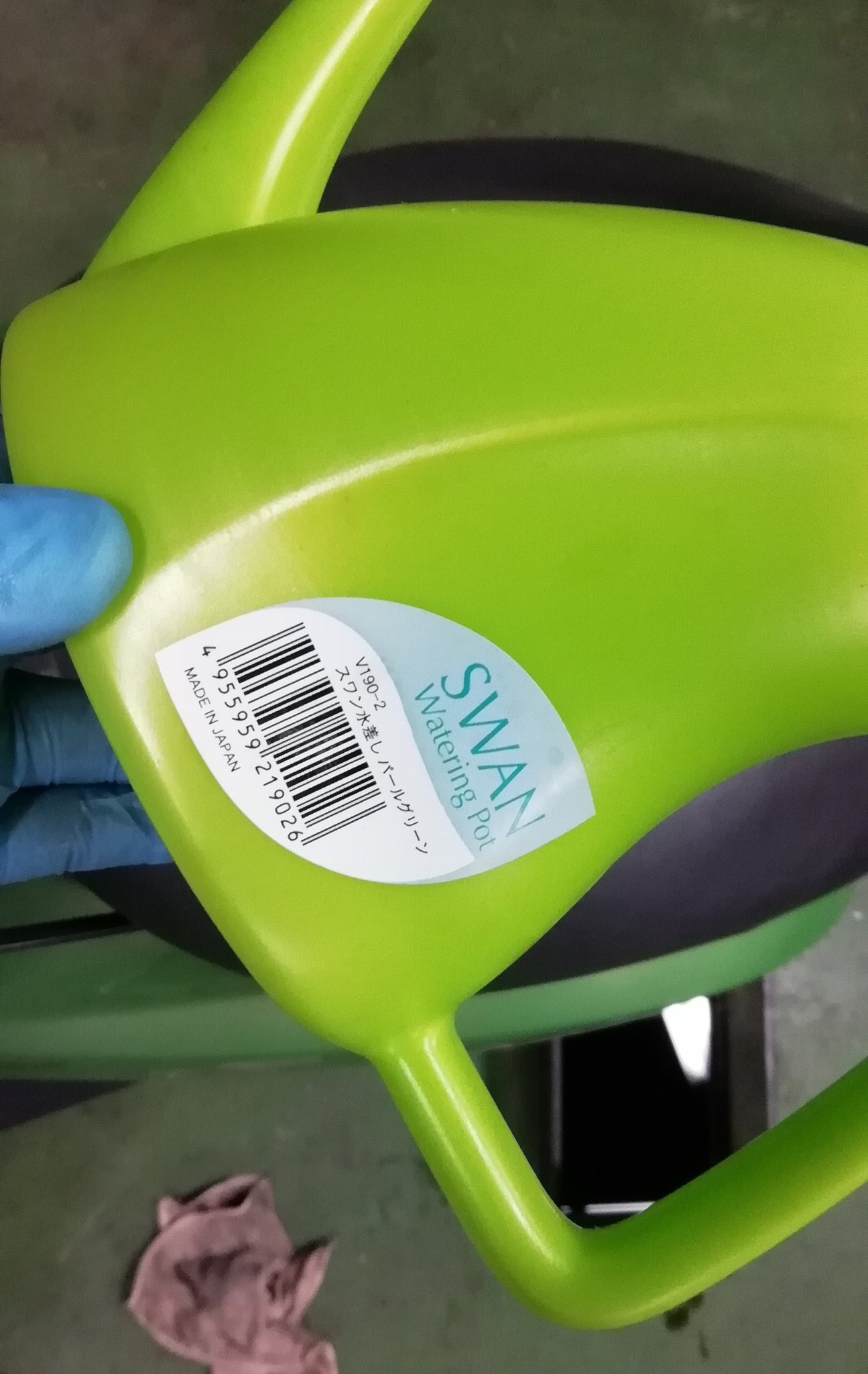 ナカヤマバイクラジオ トゥデイ整備で活躍した 百円ショップ セリアのスワン水差し ちょうどいい容量と先端の形状 細さ エンジンのオイル注入口が小さくて注ぐ時にあふれがちな 原付のオイル交換におすすめ オイル缶につけるノズルで苦戦した人は ナカヤマバイクラジオ トゥデイ整備で活躍した 百円ショップ セリアのスワン水差し ちょうどいい容量と先端の形状 細さ エンジンのオイル注入口が小さくて注ぐ時にあふれがちな 原付のオイル交換におすすめ オイル缶につけるノズルで苦戦した人は
