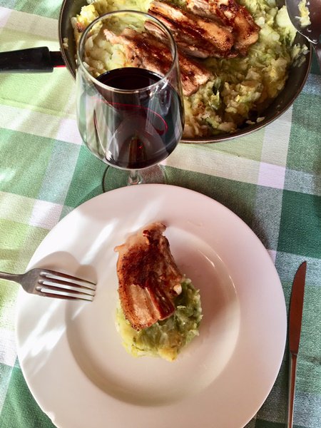 CincCuina's tweet photo. Avui @FermiPuig  parlarà del #trinxat a @rac1  
Aquí el meu post del trinxat! i la #col extraordinària hortalissa #rosta #cansalada  #colipatata que vagi de gust! #cuinacinc 
https://t.co/7jYQHHSTYI
Cada any una imatge. #puigcerdà #lacerdanya #pirineus #festadeltrinxat https://t.co/SxgcQVHYaA