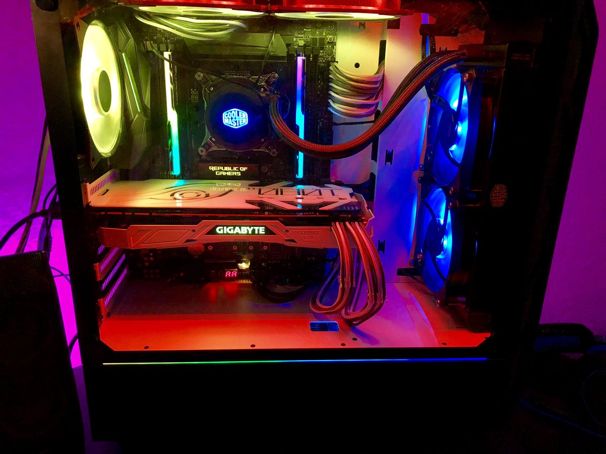 _BJenks's tweet image. My 1080ti isn’t naked anymore!#pcmasterrace #v1tech #rgb #cpu
