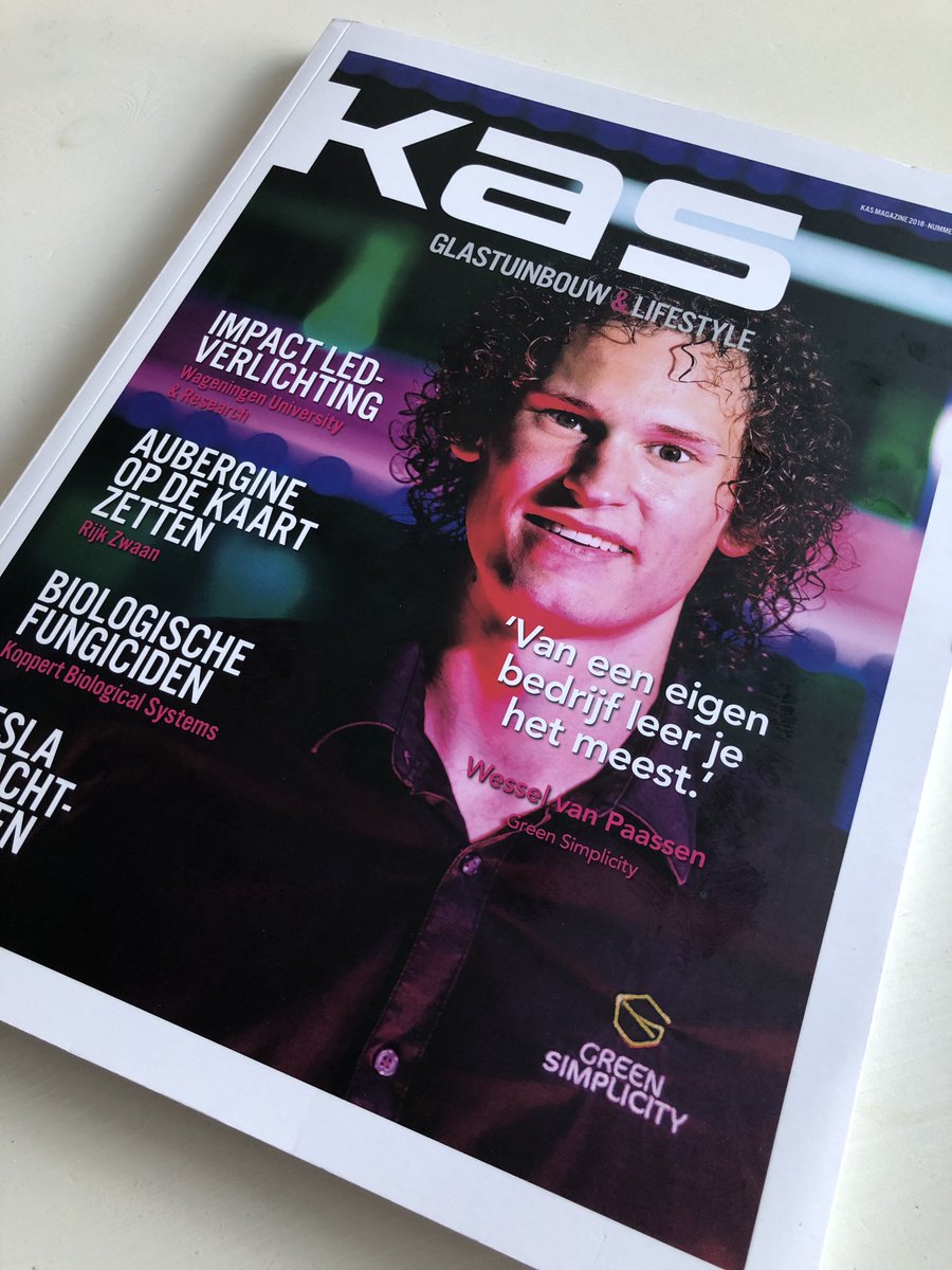 fey08's tweet photo. Toffe dubbeluitgave van @KASMagazine valt met een flinke klap op de mat! Voldoende leesmateriaal voor de donkere decembermaand! 👌🏻🤓 #kasmagazine https://t.co/gYa6lRG09I
