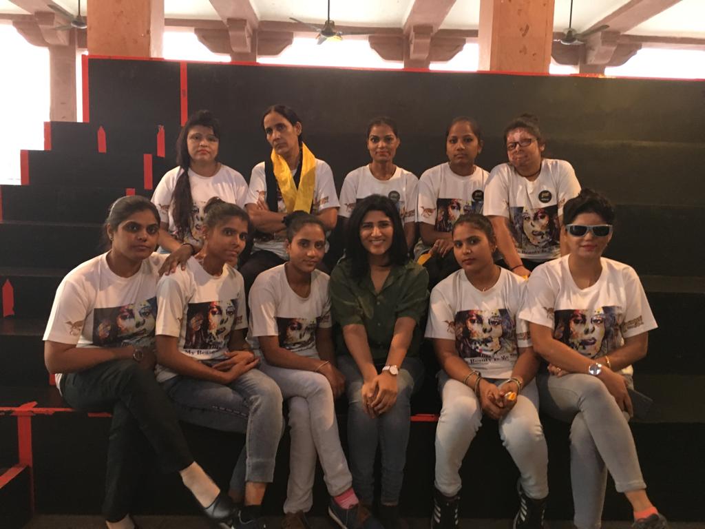 StopAcidAttacks's tweet photo. Thank you dear @sashasublime for share your precious time with our team @SheroesHangout Lucknow. keep supporting our initiative #SheroesHangout
#savesheroes https://t.co/wZBaoEh6bK