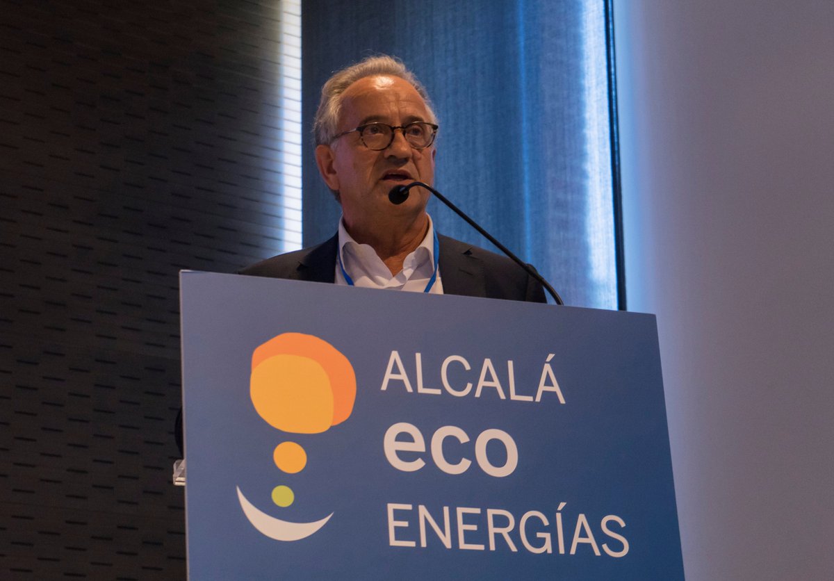 efikosnews's tweet photo. El presidente de Alcalá Eco Renovables nos cuenta esta innovadora iniciativa que potenciará la tecnología solar y la #biomasa. https://t.co/fjttSKrpcb @alcalacoenergia https://t.co/rptdjVz1G9