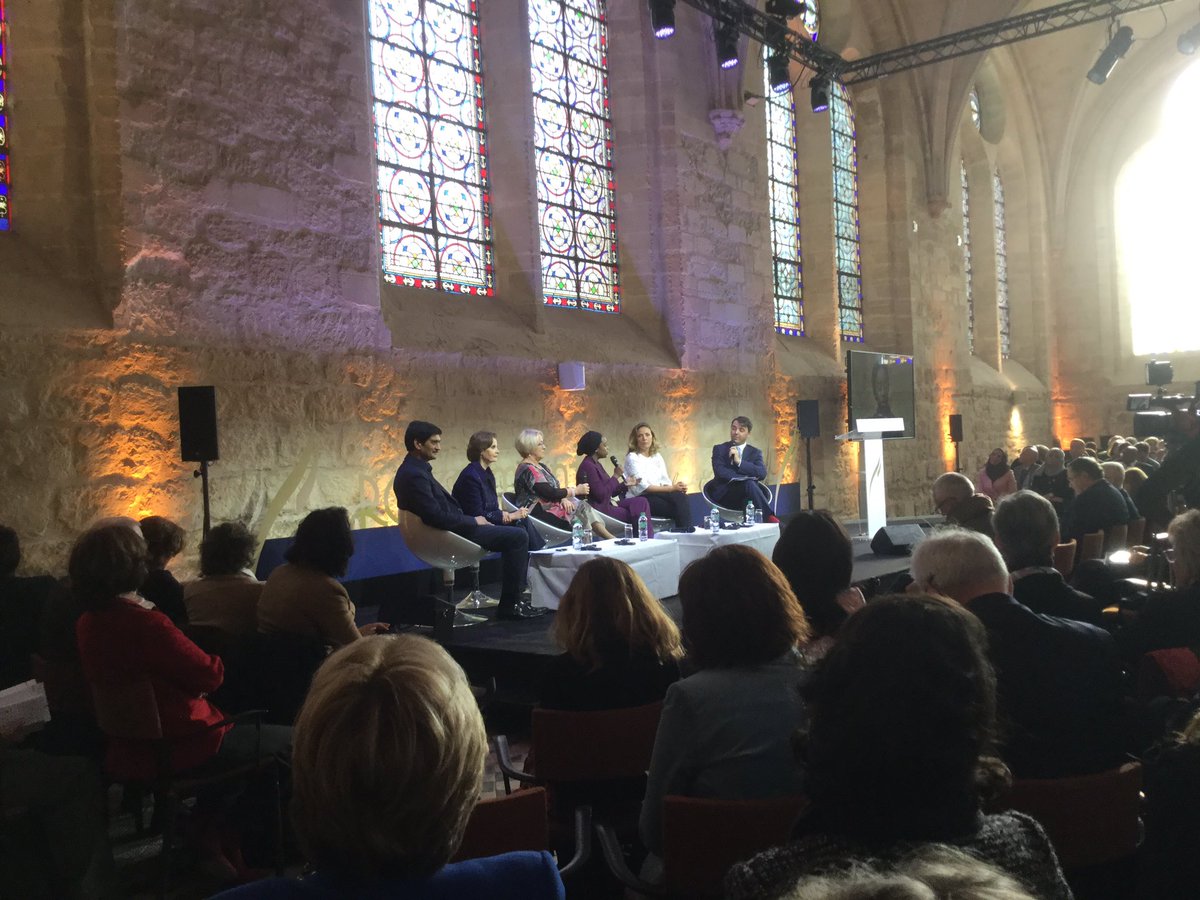 PKuchly57's tweet photo. Table-ronde avec #RuthVachon (@RuthRVachon), #AaliyahSekatawa, #JayNirsimloo, #SofiaMerlo, #AgatheWautier et #Jean_BaptisteGiraud (#RTL) sur le thème « Entreprendre au Féminin » ...
#EntretiensRoyaumont https://t.co/pMhxPItUyi