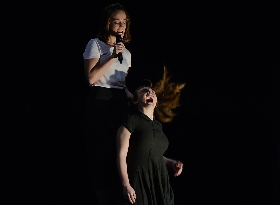 Hoy y mañana, a las 18h, las dos actrizacas @XanadelMarLG y <a href="/Helena_Lanza/">Helena Lanza</a>, bajo la batuta de <a href="/Padramatic/">Jose Padilla</a>, estarán en <a href="/corraldealcala/">Corral de Comedias de Alcalá de Henares</a> con #PorLaBoca, una historia necesaria y maravillosa de @ventriculoveloz.

Alcalaínos, id a verlo.
corraldealcala.com/es/temporada/1…
📷 <a href="/respinosak1/">Ricardo Espinosa</a>