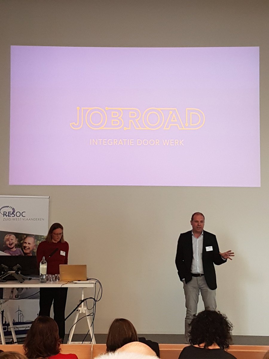 AnnickDW_TRAVI's tweet photo. Joachim Commeene bijt de spits af met #jobroad geëngageerd spreker en vernieuwer @VFUFFI ondersteunt dit mooie project graag https://t.co/MatMUzQ7qI