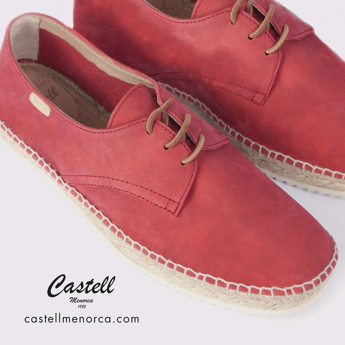Modelo Desert Apple. El color más vibrante de calidad #MadeinMenorca te está esperando en nuestra shop online. Descubre todos sus detalles en: goo.gl/UXBfNv