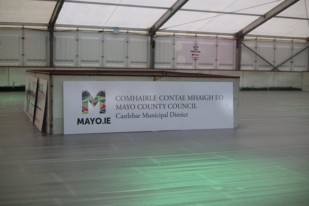 MayoDotIE's tweet photo. Exciting times as finishing touched are being put in place ahead of the offical opening of @CastlebarOnIce later today by @KeithpBarry
The weather is clearing up presently and we hope to see a big crowd at the #Mall for 5pm.
#MayoOnIce #Castlebar #OfficialOpening https://t.co/IQHMehdNta
