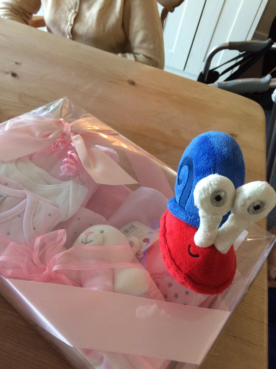 _LetsGoEscargot's tweet photo. @_LetsGoEscargot French Club had a fabulous time at Glendale Lodge! Our Future Bébé Escargot is very spoiled! Thank you everyone for making today so special 🤰🏻🐌🇫🇷💖❤️ See u in 2019! 😘👶🏻#LetsGoEscargot #FrenchClub #CareHome #Pregnant #SpoiledBabyGirl #FridayFeeling https://t.co/aCrcRywLTH