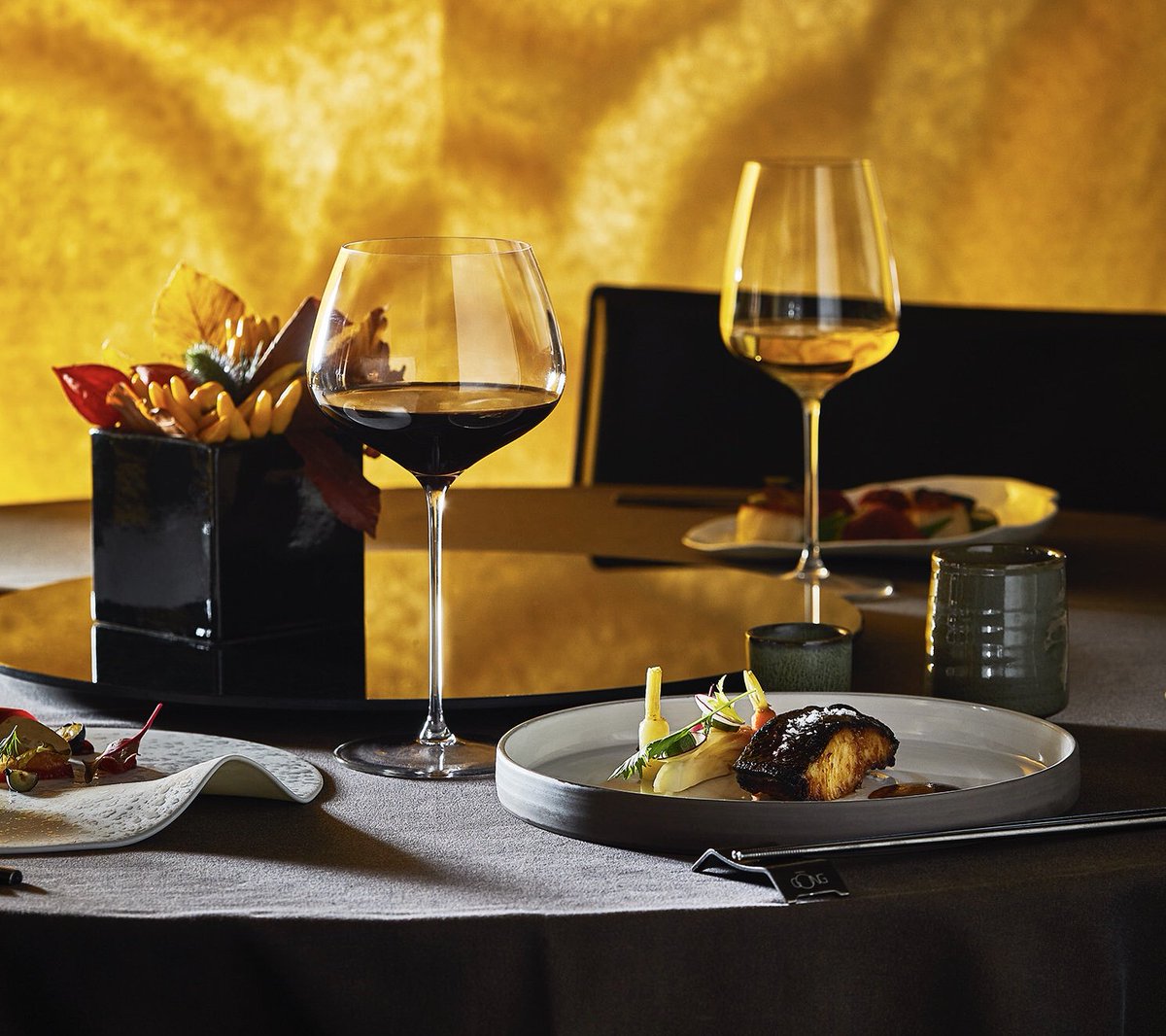 gongmilano's tweet photo. Abbiamo creato uno speciale #menu degustazione per #Capodanno Otto portate ispirate alle antiche tradizioni cinesi e reinterpretate secondo lo stile di Gong con influenze da tutto il mondo. Scoprite il menu e prenotate il vostro tavolo https://t.co/n4y4eOBZjS https://t.co/JrMleyCNSM