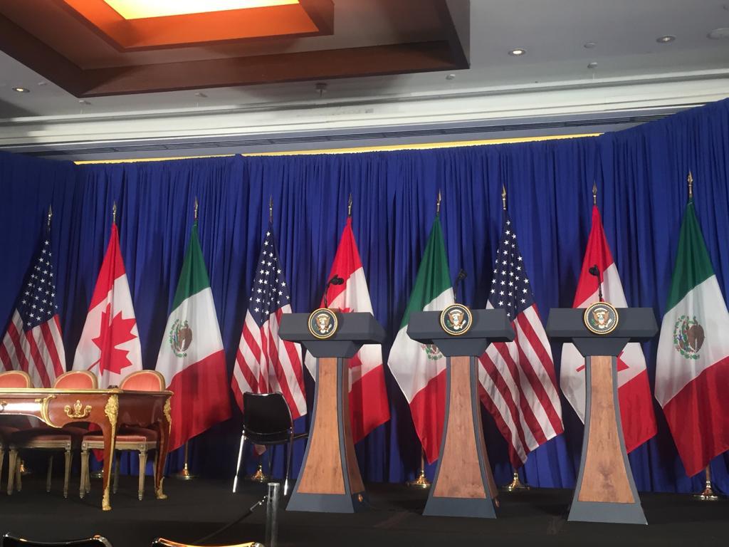 En unos minutos se llevará a cabo la Firma del Tratado entre México, Estados Unidos y Canadá #TMEC, en el marco de la Cumbre del #G20 ow.ly/E48M30mOqyU #USMCA 🇲🇽🇺🇸🇨🇦