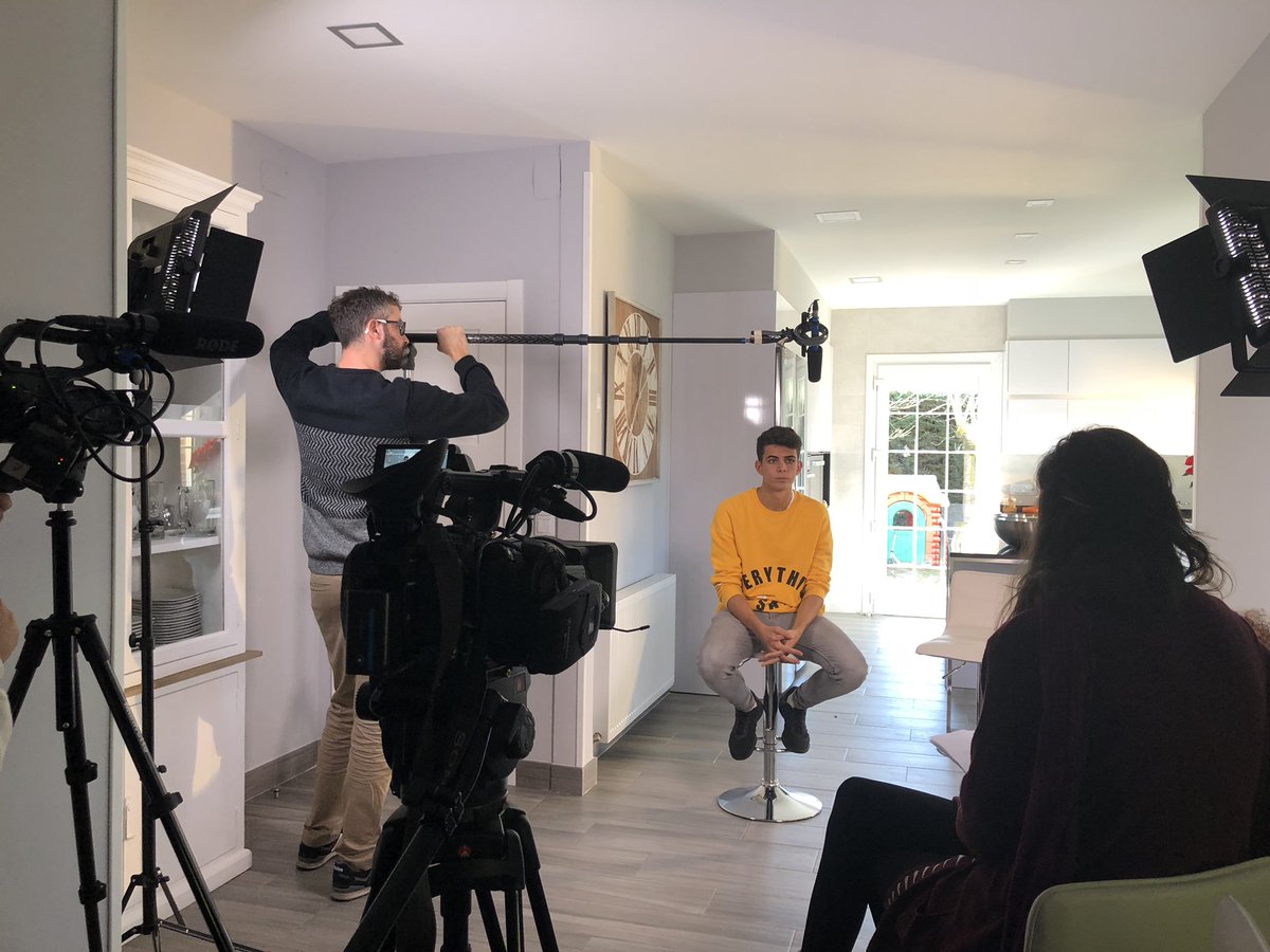 rarediseaseday's tweet photo. Live from #Madrid - filming of the 3rd #RareDiseaseDay 2019 video! Big thanks to Lorena, her brother Victor, their family, @FEDER_ONG and @PhelanMcDermid We can’t wait to share the videos with you in the lead up to 28 February! https://t.co/OWSkTVzHWV
