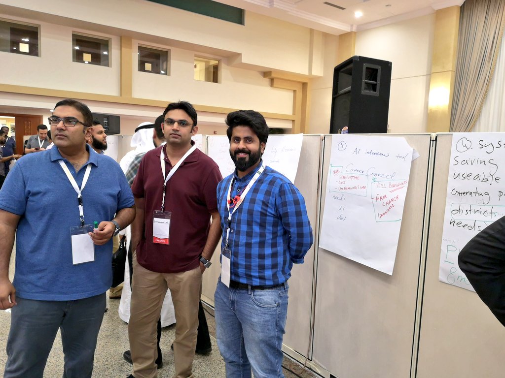SWJeddah2018's tweet photo. Every founder needs a team 😉#swjeddah https://t.co/33YIM7v6eW