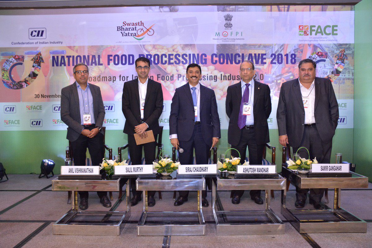 cii_face's tweet photo. Session on "Global Emerging Trends – Shaping the Food Processing Industry" moderated by Mr Siraj Chaudhary, Former Chairman, @Cargill at #CIIFoodProcessingConclave. #SwasthaBharat @MOFPI_GOI https://t.co/H6Wso7lopM