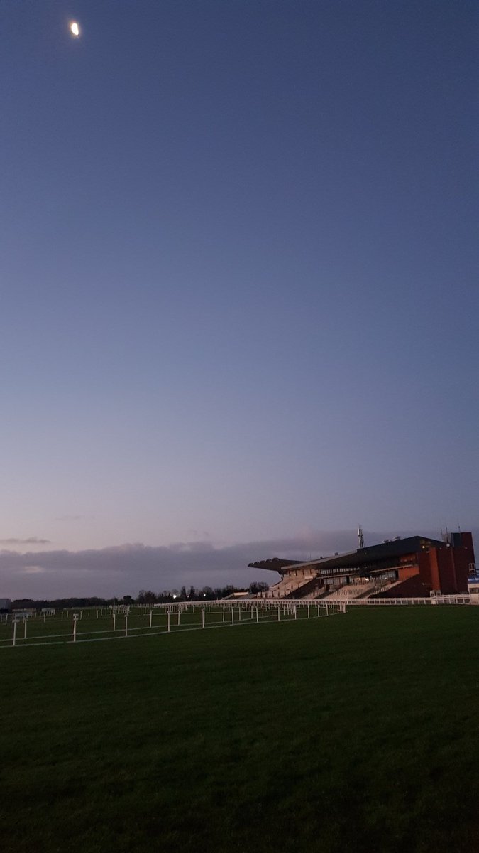 Fairyhouse's tweet photo. Moon over @Fairyhouse. 1.5mm overnight & heavy rain forecast Friday & Saturday nights. @MetEireann Hurdle/ bumper track Sat good, good-firm in places. Hurdle/ bumper track Sun Good. Chase track both days Good. @BarOneRacing @HRI_Racing @ihrb_ie @irishracing @EasyFixOfficial https://t.co/FNsiS7koRK