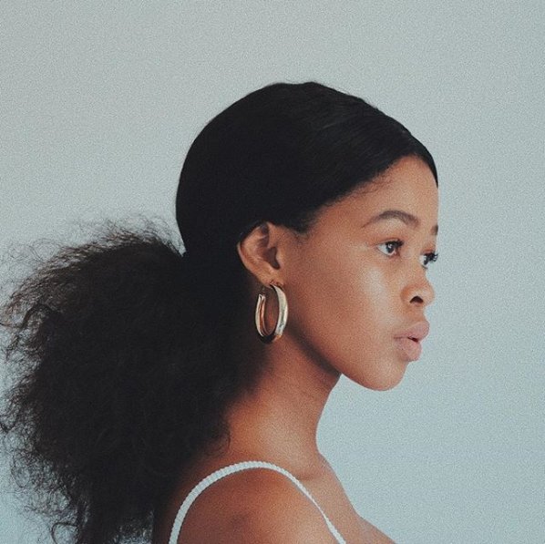 bandzeeUK's tweet photo. Low pony... the bigger the better we say! 🙌 #hair #lowpony #updo #bandzee #beauty  #natural #naturalhair #stunning https://t.co/V5Yq19t6vl