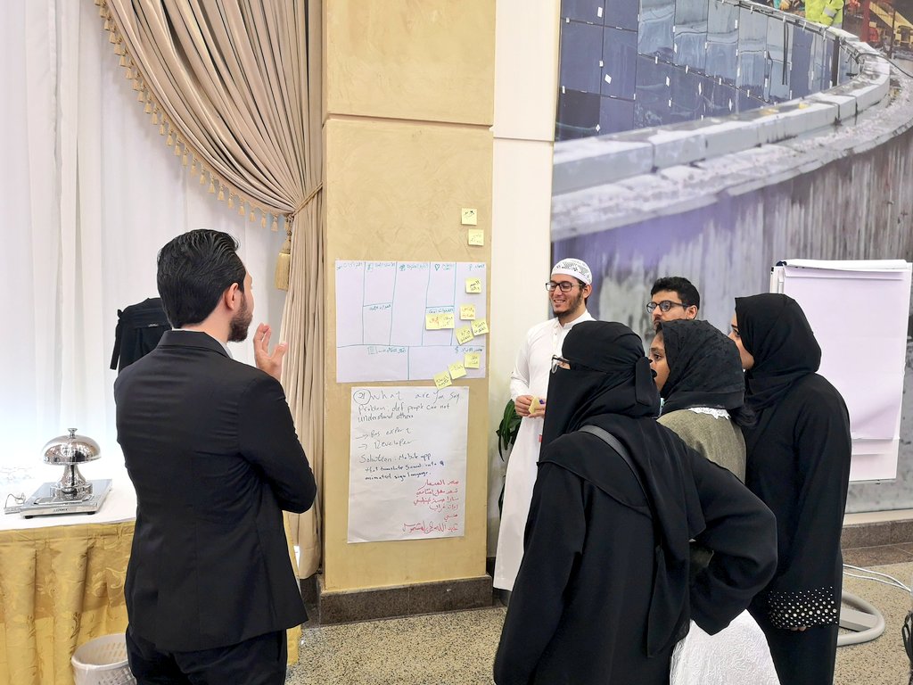 SWJeddah2018's tweet photo. Startups at their inception 😍#ArtificialInteligence #swjeddah https://t.co/DyNAPuHhg4