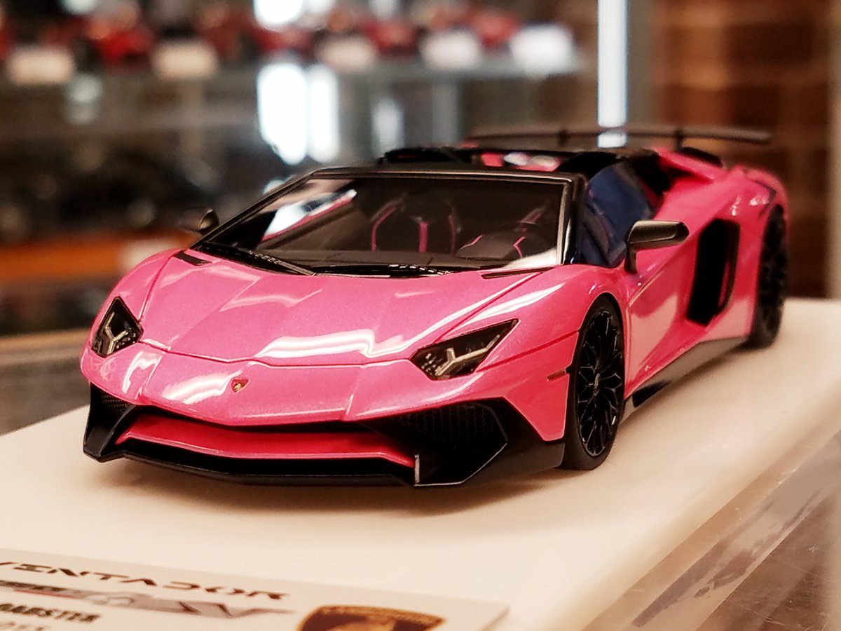 ミニカーショップ ポストホビー新宿店 アイドロン 1 43 ランボルギーニ アヴェンタドール Lp570 4 Sv ロードスター 15のカラーバリエーションが入荷 カラーはパールピンク ダークグリーンメタリック ヴィオラオフェリアの3色です パールピンク以外の