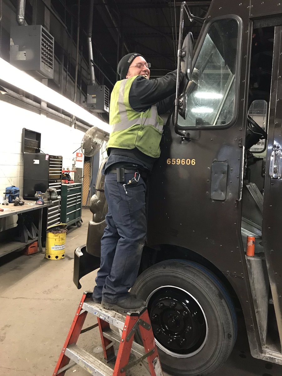 Brian Harton #Caughtsafely using his power zone, ladders, 3 points of contact, proper footwear, and proper tools for the job. Smile included! <a href="/automotive_jr/">Automotive Allen Adams jr</a> <a href="/TomLund41732286/">Tom Lund</a> <a href="/AutomotiveBria1/">Automotive Brian Swisher</a> <a href="/MikeBackus4/">Mike Backus</a> <a href="/automotive_mike/">automotive mike bealer</a> <a href="/rohan_lindsay/">Rohan Lindsay</a> <a href="/kennethcherry26/">Kenneth</a> <a href="/CharlieBeswick/">Charlie Beswick</a>
