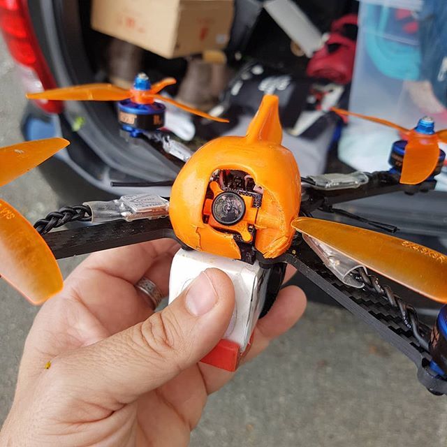 BrenMurrell's tweet photo. Ooops! Glad I got a spare one coming! Flew like a dream though... Sooo in love right now

#fpvlife #fpvracing #fpvracer #runcamswiftmicro #miramarquadsquad #mqxracer #droneside https://t.co/DENlOxOH4s https://t.co/fGFkXt5JDO