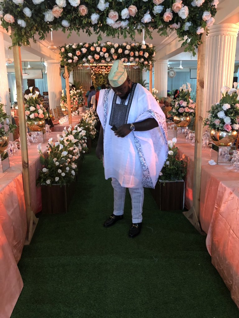geezzy147's tweet photo. So my brother got married yesterday, and i had to become a yoruba boy for the day.
It was Lit!! Everywhere stew
Thank God for a successful Part 1
Part 2 on Saturday Lagos, NG
https://t.co/ZbaPaV01iY
#ju18 #BecomingMrandMrsE https://t.co/fzd0b1RwWV