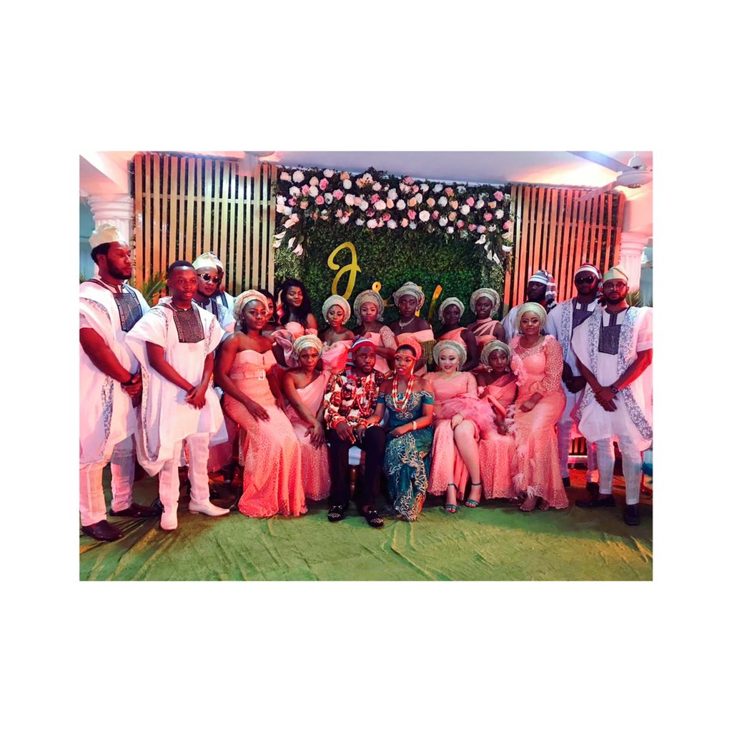 geezzy147's tweet photo. So my brother got married yesterday, and i had to become a yoruba boy for the day.
It was Lit!! Everywhere stew
Thank God for a successful Part 1
Part 2 on Saturday Lagos, NG
https://t.co/ZbaPaV01iY
#ju18 #BecomingMrandMrsE https://t.co/fzd0b1RwWV