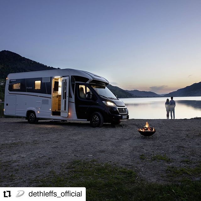 caravanlanghe's tweet photo. #Repost @dethleffs_official
• • •
A warm fire, nice light situation and a red sky can't be bad at a summer night.
#motorhome #camping #travel #rvlife #camper #homeiswhereyouparkit #homeonwheels #roadtrip #campervan #rv #adventure #rvliving #fulltim… https://t.co/ljTXfELgvg https://t.co/0WfBBoYLPX