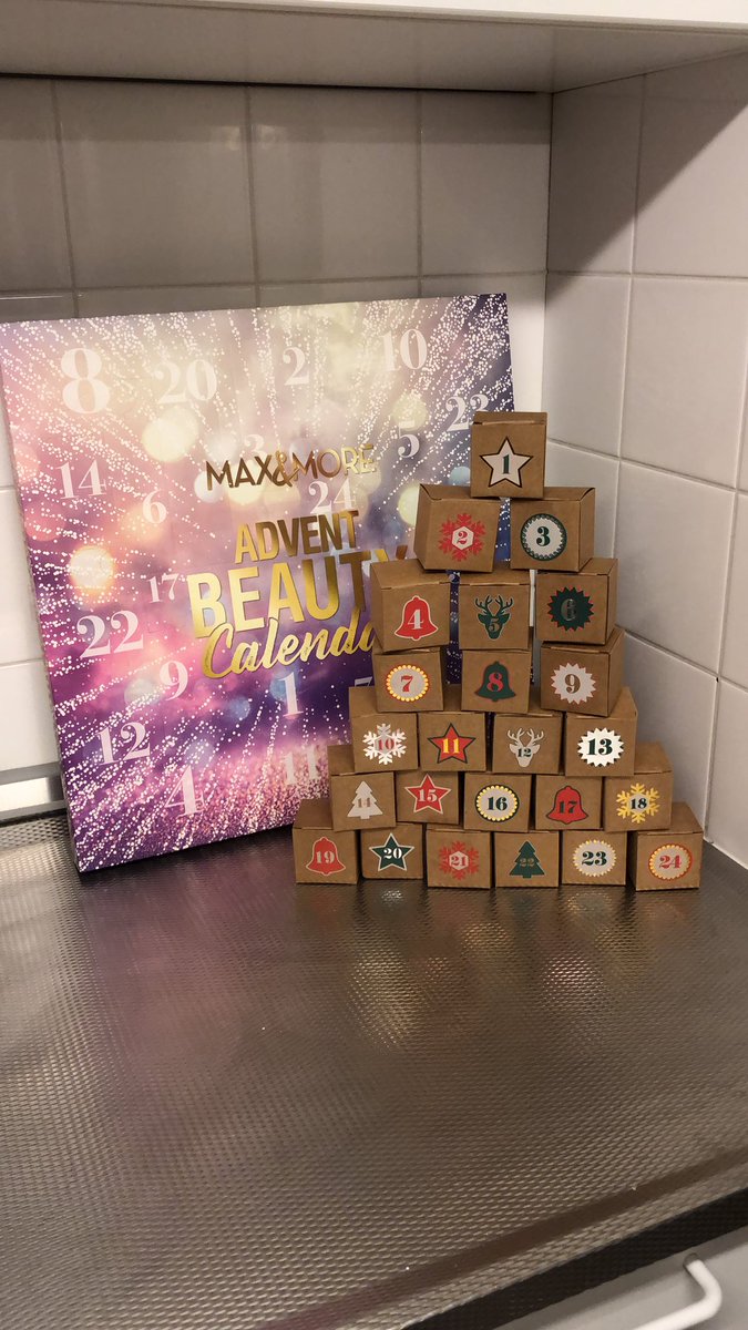 That time of the year again. Beauty calendar. Advent challenges. #Hunkemoller <a href="/CarolineCaropms/">caroline pannemans</a> @Dimitri_HKM <a href="/P_Mountford/">Philip Mountford</a> <a href="/Vi_Patel1/">Vi Patel</a> HunkemollerGenk