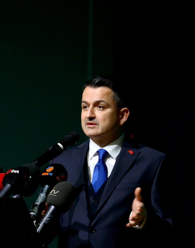 TCTarim's tweet photo. Bakanımız Dr. @bekirpakdemirli Konya’da düzenlenen Tarım Zirvesi’ne katıldı.
“Tarım, hayvancılık ve suyu yeniden değerli hale getirmek için çalışıyoruz. 21. yüzyıl tarımda Türkiye’nin yüzyılı olacak.” https://t.co/AiIUnXNuh4