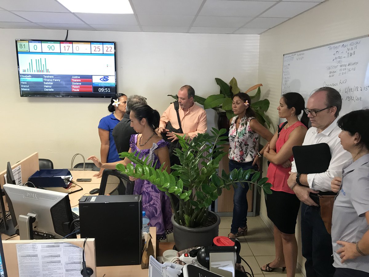 ISI_COM's tweet photo. En léger différé de Papeete🌺 (- 11h tout de même) et en pleine installation d'Interact chez notre nouveau client, la Caisse de Prévoyance Sociale de Tahiti, nous avons eu le plaisir de recevoir les équipes d'Electricité De Tahiti (EDT). Un super moment d'échanges 😃 https://t.co/STajkM16sb