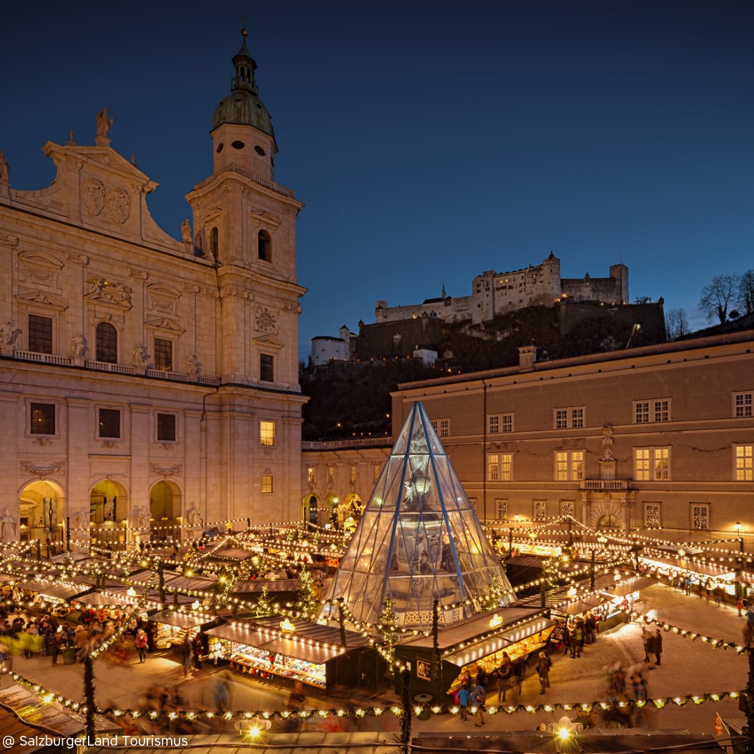 _austrian's tweet image. You love to wander through beautifully decorated, narrow streets and meet your friends for a cup of mulled wine? We&apos;ve discovered Europe&apos;s most beautiful Christmas Markets for you on the #myAustrianBlog. How about a festive trip? #Servus bit.ly/2KKUTRk