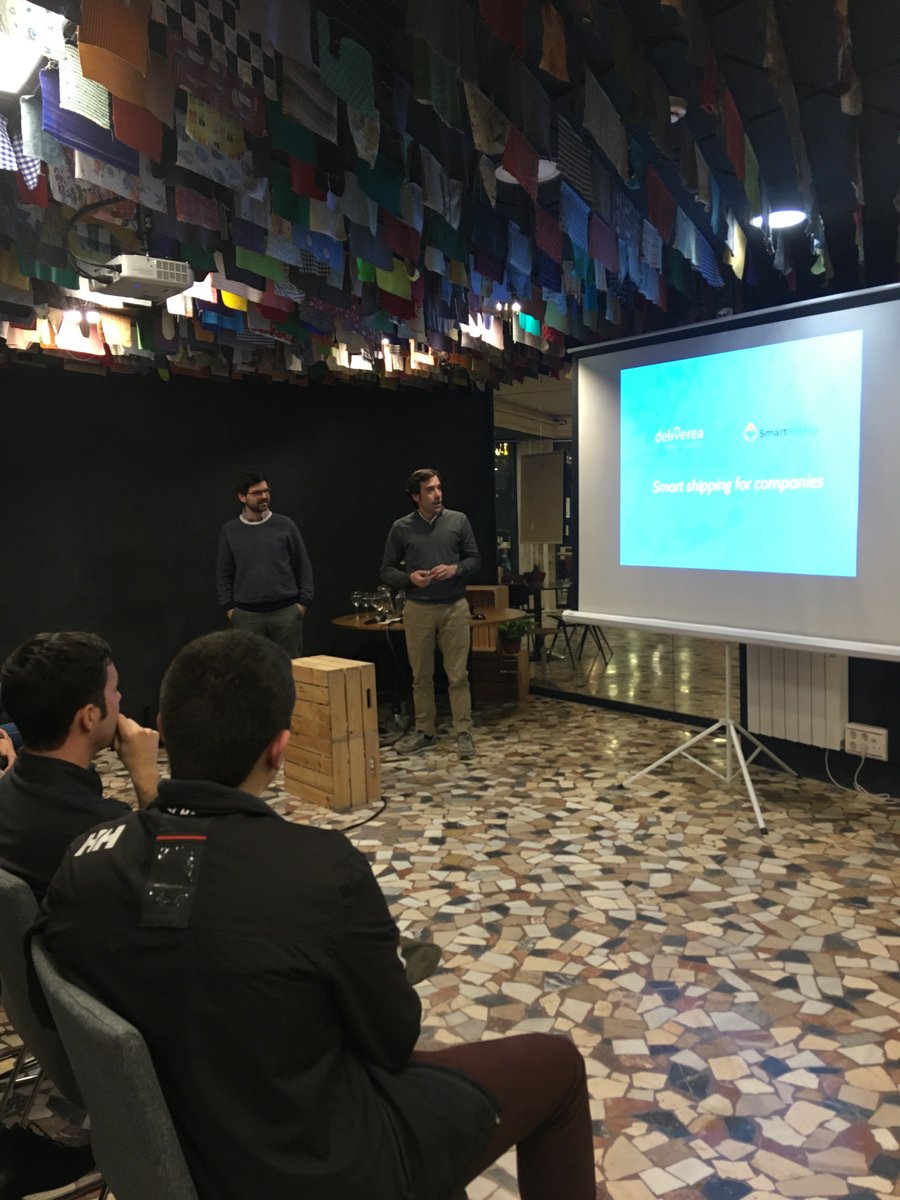 MobilityHUB_'s tweet photo. Gracias @madrid_geo por invitarnos ayer a participar en vuestra charla sobre #geodatos aplicados a #movilidad y, por supuesto, a @chipiapp, @eccocar y @Deliverea_ES por compartir su experiencia 👌¡Muy 🔝! https://t.co/zlhkeWnrrO