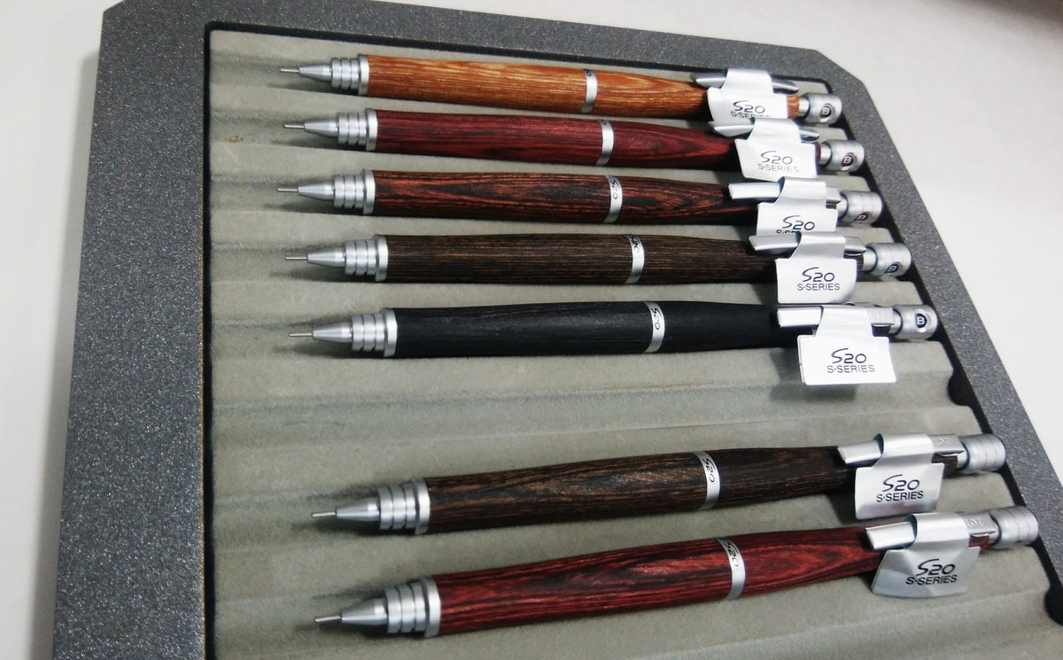 三浦の文具 Stationery Shop No Twitter クリスマスプレゼント に 自分へのご褒美に シャープペンを パイロット S シャープペン 手前が 0 3 奥が 0 5 削り出しの含浸カバ材を利用したシャープペン 渋い色合いが素敵 三浦の文具 南町 三浦の文具 Stationery Shop No Twitter クリスマスプレゼント に 自分へのご褒美に シャープペンを パイロット S シャープペン 手前が 0 3 奥が 0 5 削り出しの含浸カバ材を利用したシャープペン 渋い色合いが素敵 三浦の文具 南町