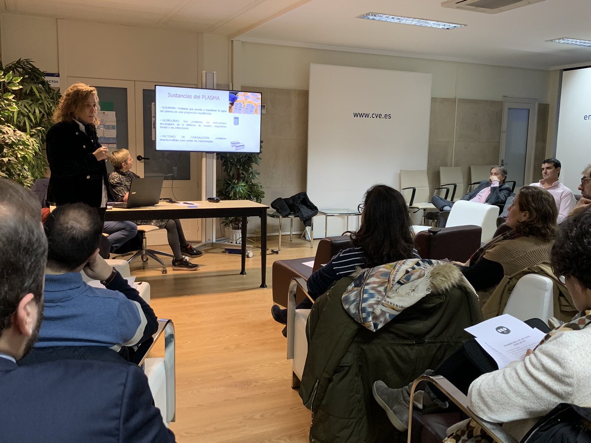 CEOEValladolid's tweet photo. Nines San José, del Centro de Hemoterapia y Hemodonacion de Sangre de Castilla y León participa hoy en #redcve #empresarios #valladolid https://t.co/wWJBDF4xhn
