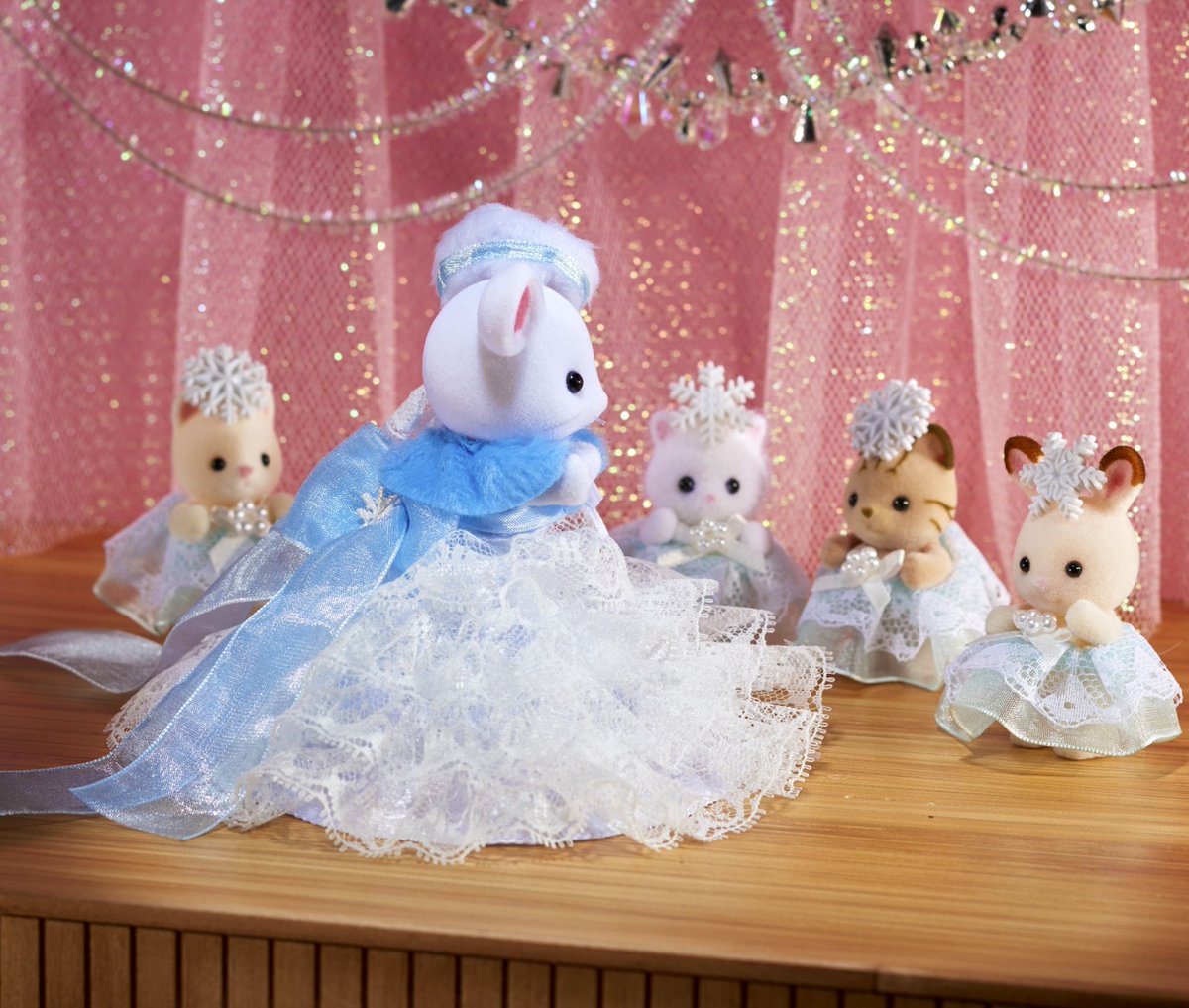 マシュマロネズミの女の子の #ドレス が出来上がりました！ 「みんな