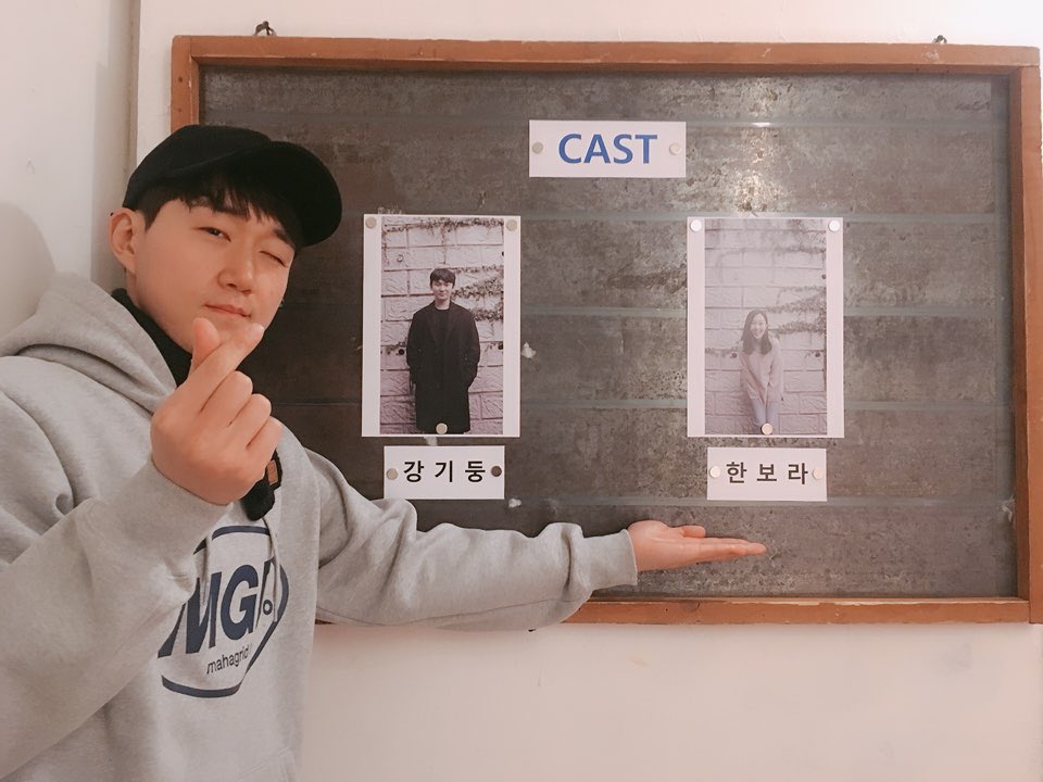 moksoriproject's tweet photo. 음악극 <태일>
오늘의 어셔는 최성원 배우입니다.
"음악극 ‘태일’ 24회가 곧 시작됩니다. 태일의 목소리는 당신에게 기억되고 있나요...?” https://t.co/DIyFP6uZ0E