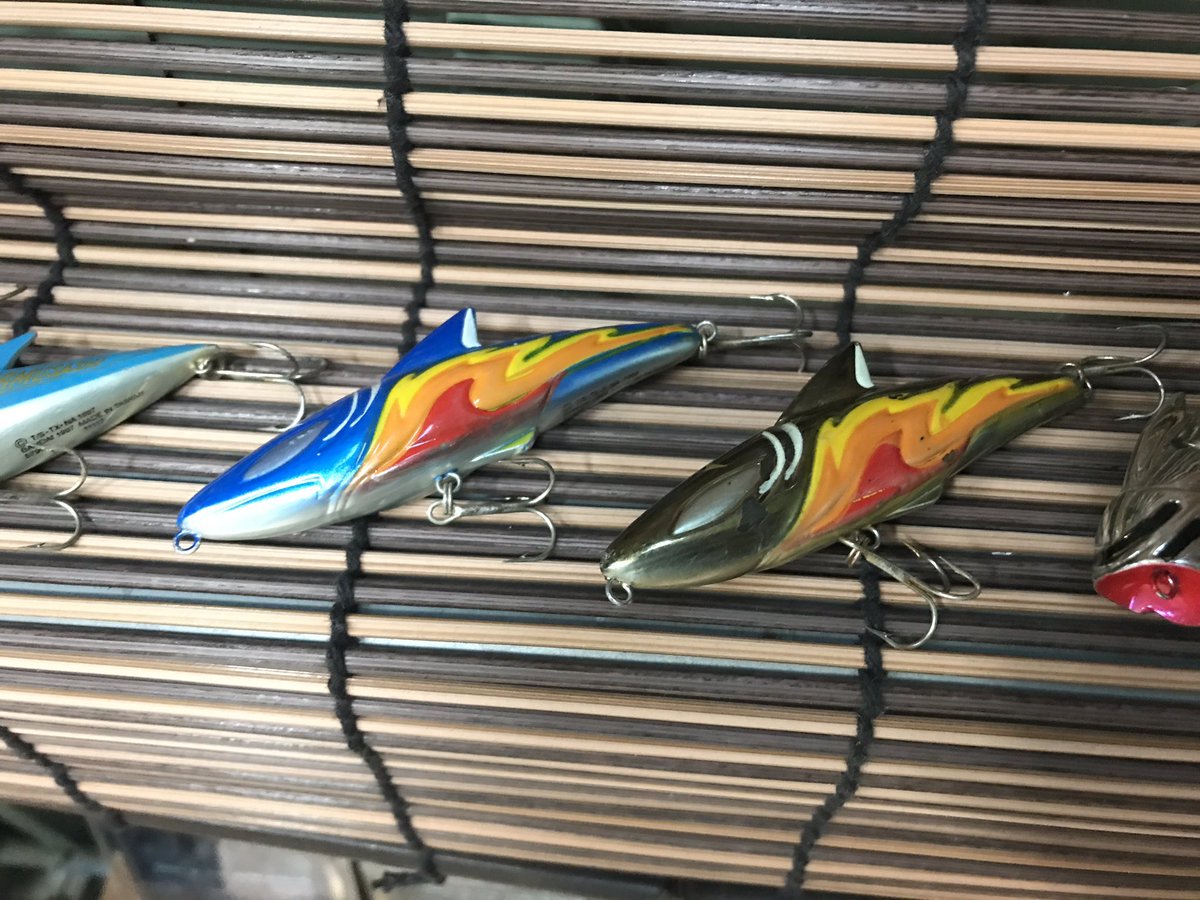 Angler K Ar Twitter 懐かしのグランダールアー出てきたー 笑 子供の頃にグランダー武蔵を見てバス釣りを始めたのを思い出す 根掛かりロストが悔やまれる 泣 グランダー武蔵 オルカイザー キングオルカイザー ナイトポッパー スケルトンミノー