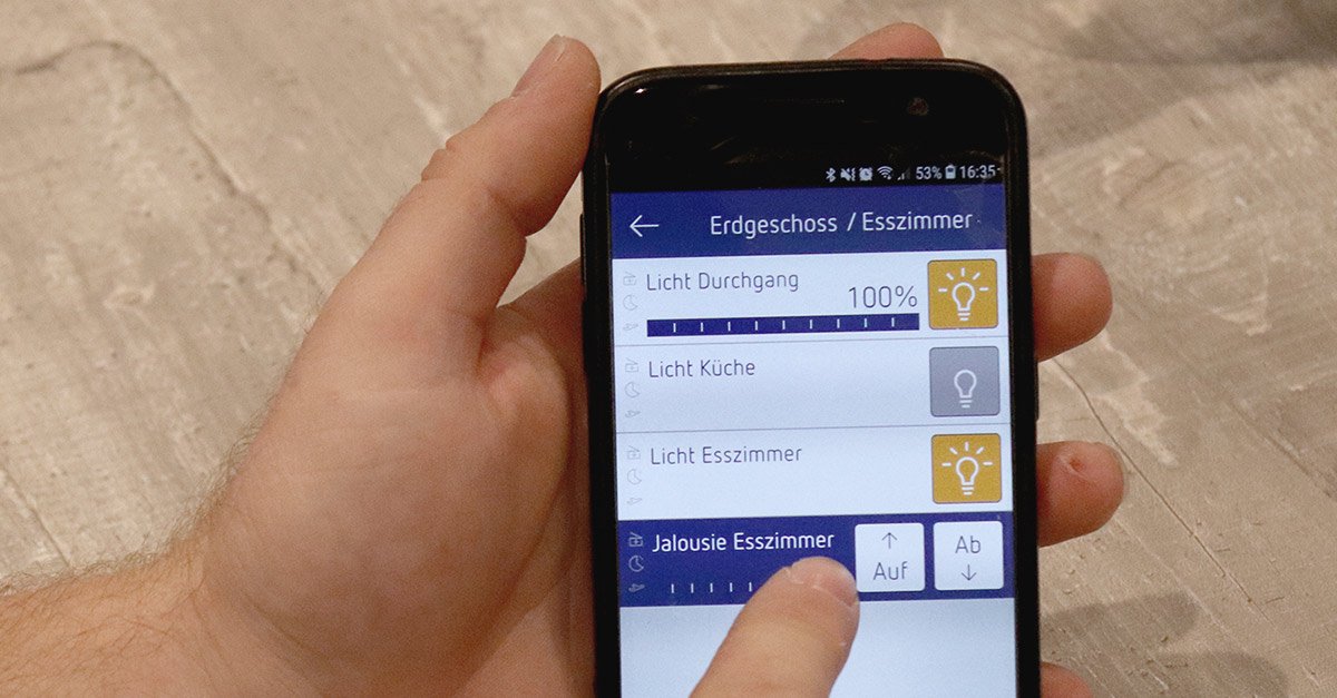 Einfach smart: LUXORliving

Smart Home "Made im Ländle". Was sagen Architekt, Bauherr, Elektroinstallateur und Bewohner in einem kernsanierten Haus zu ihrem Smart Home-System LUXORliving? 

Erfahrt es hier!
bit.ly/2QmW9PX