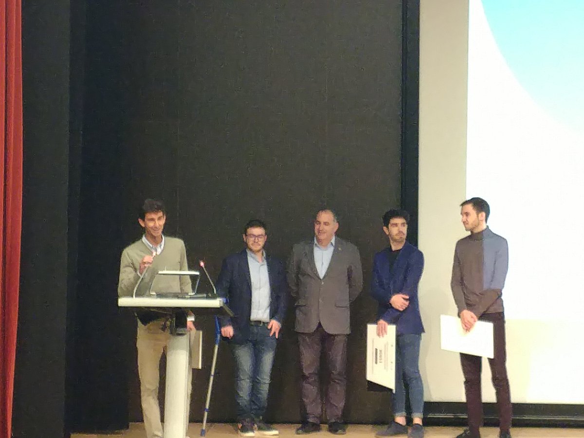rafa_monty's tweet photo. Enhorabuena a todxs lxs premiadxs en el Concurso de Emprendimiento Universitario @upv Es un lujo trabajar en un lugar rodeado de tanto talento joven. ¡Y ojalá cada vez haya más alumnas innovadoras! https://t.co/wwCnf5wtS0