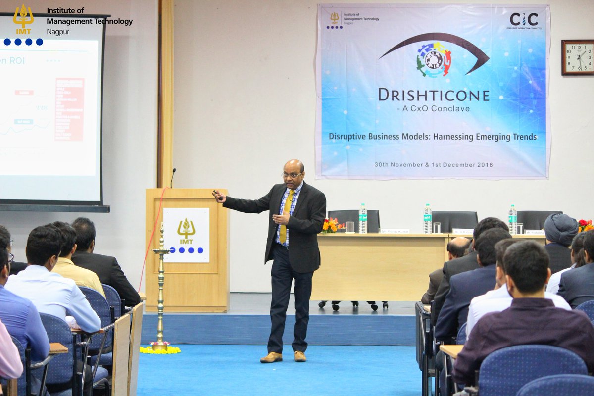 IMT_Nagpur's tweet photo. "Every problem in life can be solved creatively with the help of #Design #Thinking"
Mr Pranav Kumar, Chief Experience Designer, Praakamya, delivered an impactful lecture on 'Design Thinking' in #Drishticone- A #CxOConclave. #CorporateInteractionCommittee
#IMTNagpur https://t.co/OYSAlwo5z7