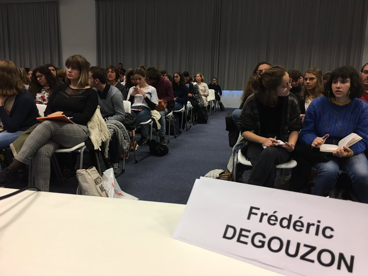 fdegouzon's tweet photo. Conférence #DNMADE au salon @letudiantsalon #Nantes le sujet intéresse visiblement https://t.co/ht2FnAc3s8