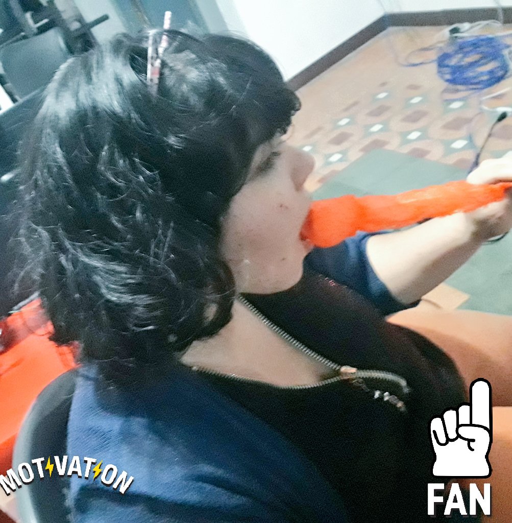 moon_eevee's tweet photo. @LiliHoney5 Dios mio, me calente! Jajajajajaja https://t.co/RqnQj0kvwN