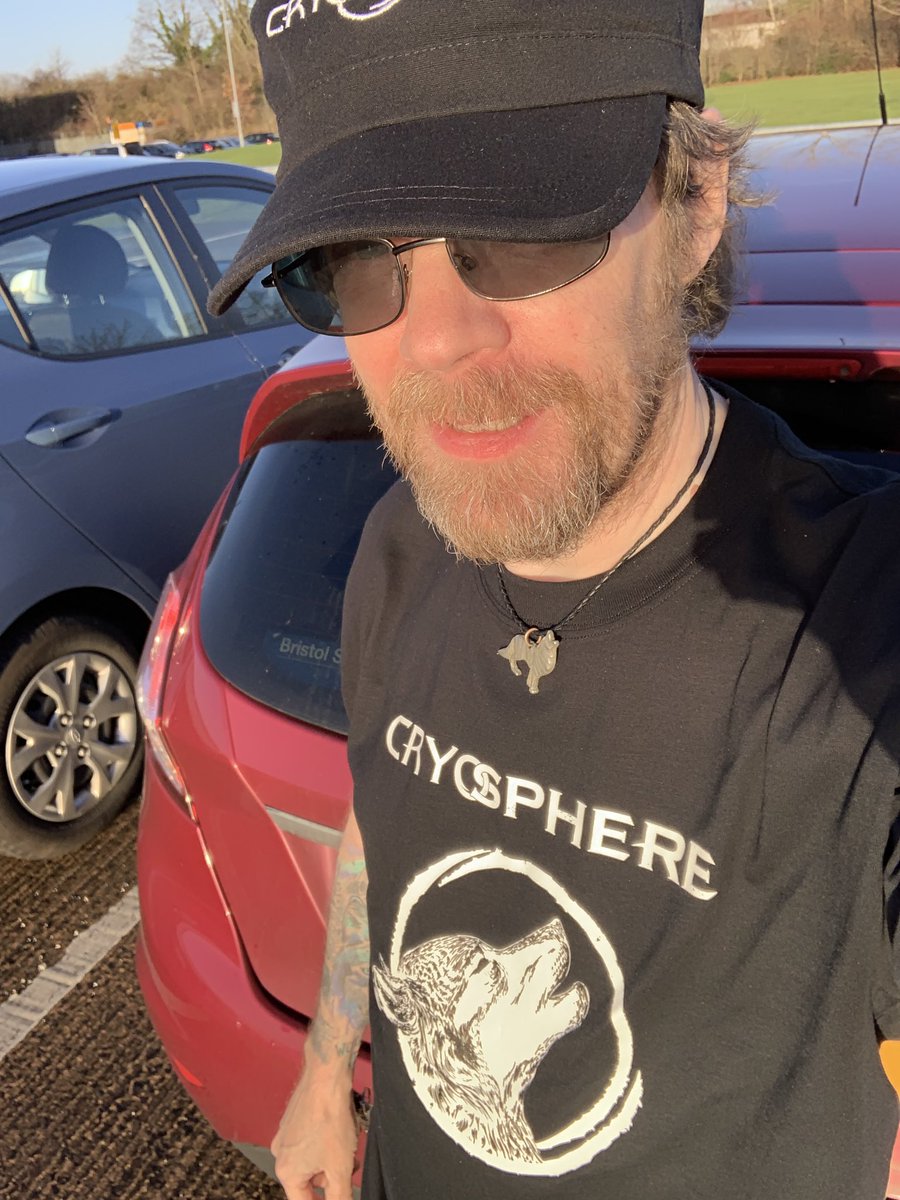 Sun’s shining so I thought I’d take @CRYOSPHEREBAND’ Wolf for a howl on this #BandShirtFriday 
#merchmatters #buyfrombands #buythemerch #supportnewbands
@DTFMEDIA