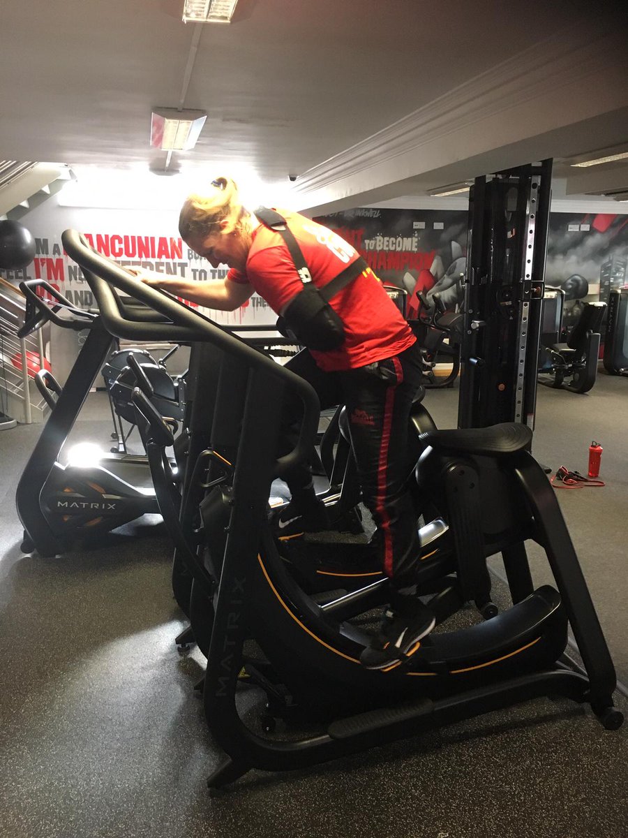 sportstoursint's tweet photo. In our latest blog our Community Ambassador @scopelandboxer discusses her road to recovery and the mental and physical challenges of dealing with injuries. It's fair to say injury won't stop our champion! Check out Stacey's blog here https://t.co/CPw0EIBv3r #DealingWithInjury https://t.co/ZDguvtbnpZ