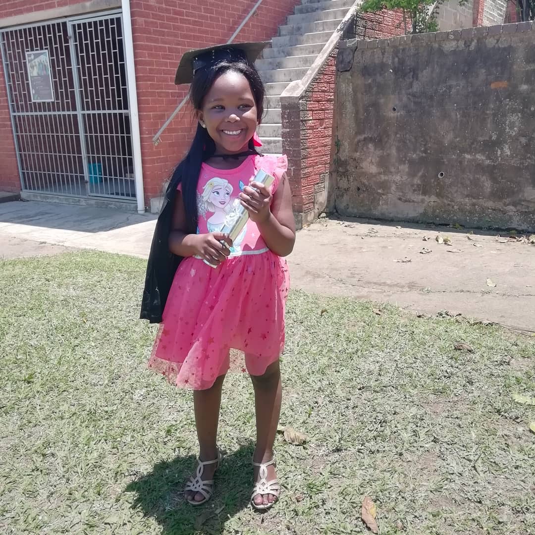 Seh_Dlamini's tweet photo. #1stGraduation🎓 https://t.co/ocDSDcu9Yk
